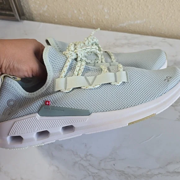 On Cloud Cloudeasy Light Gray Athletic Sneakers - Picture 6 of 14